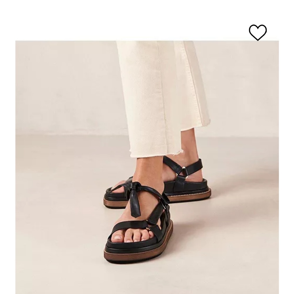 Alohas Tied Leather Sandals
